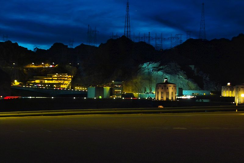 Hoover Damm bei Nacht