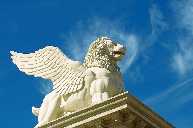 Loewenstatue geflügelt im Außenbereich des Caesars Palace Loewenstatue geflügelt im Außenbereich des Caesars Palace