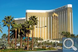 Mandalay Bay Hotel - vom Las Vegas Schild aus sichtbar