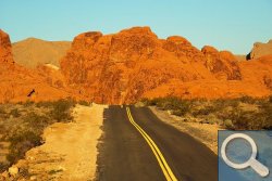 Valley of Fire - Stra&szlig;e