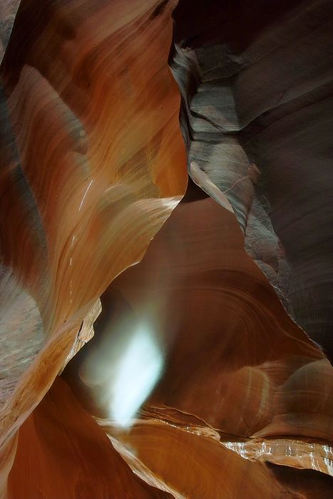 je nach Licht andere Farben im Slot Canyon